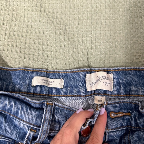 Target Universal Threads jeans - Picture 3 of 3
